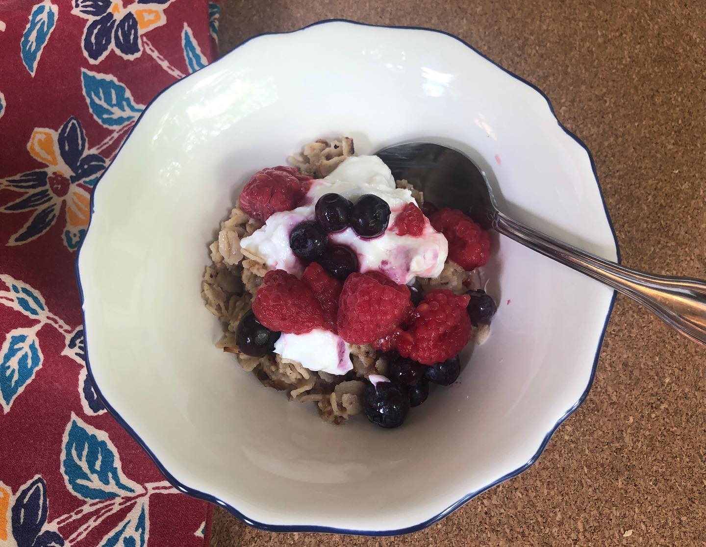 To get your day off to a good start, consider this oatmeal - the very best oatmeal - “resembling a pot of nicely steamed grains.” Recipe on the blog. Link in bio
-
-
#oatmeal #healthyfood #oatmealrecipe #martacookingbaking #wholegrain #wholegrainmornings #wholegrainmorningscookbook #breakfast #breakfastideas #zabkása #egészségestáplálkozás @meganjgordon #toastedoats #zabpehely #teljeskiőrlésű #zabpehelyrecept #healthyrecipes #healthybreakfast #egészségesreggeli #weightlossfood #healthyeating